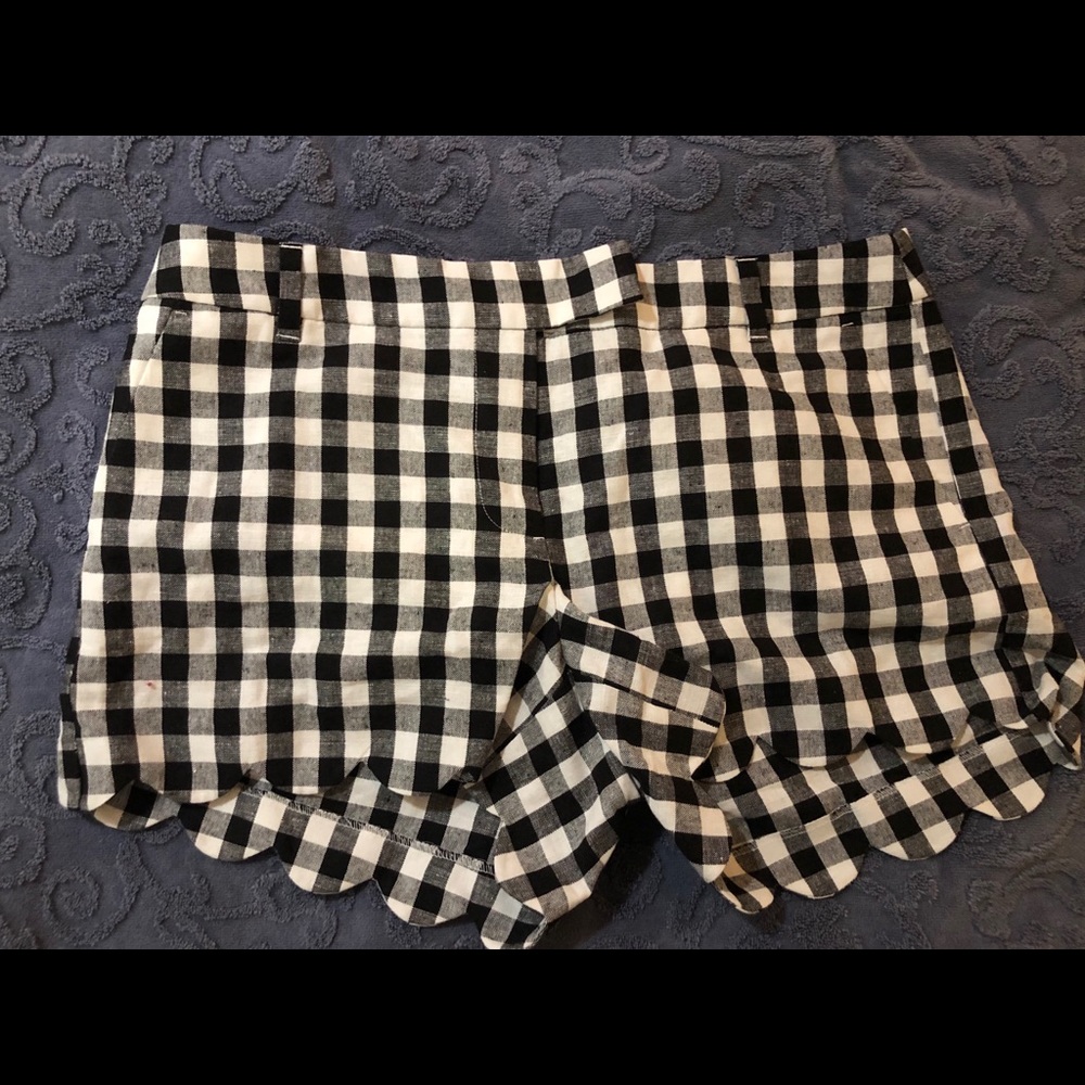 NWT black and white gingham scalloped shorts